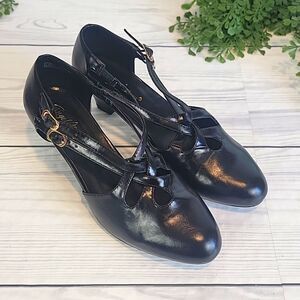 Beacon Angel Steps Willow pumps in pu patent leather black Women's Size 8W